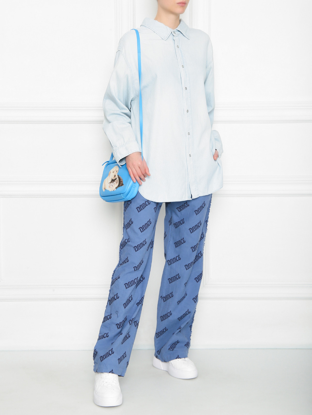 Хлопковая рубашка свободного кроя Balenciaga  –  МодельОбщийВид  – Цвет:  Синий