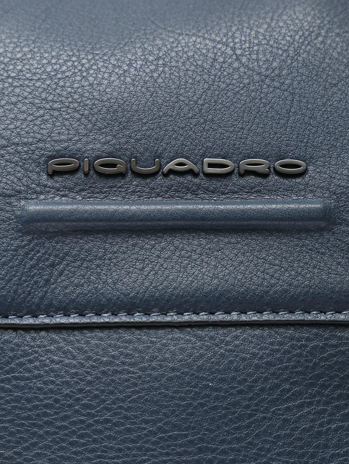 Сумка из кожи с логотипом на ремне Piquadro  –  Деталь  – Цвет:  Синий